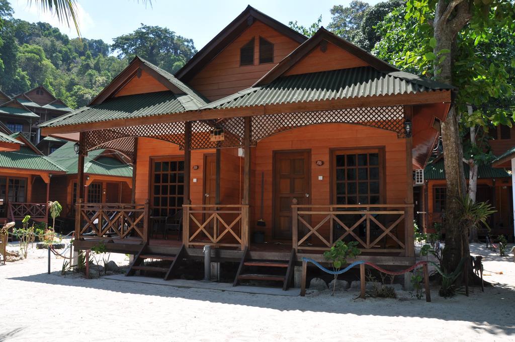 Отель New Cocohut Chalet Куала-Тренгану Номер фото